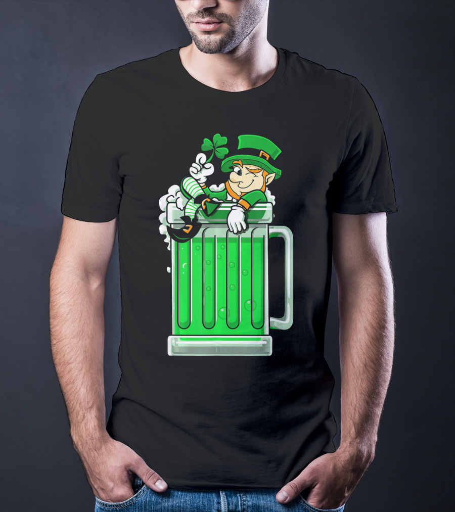 St Patricks Day Drinking Green Beer Leprechaun Shamrock T-Shirt