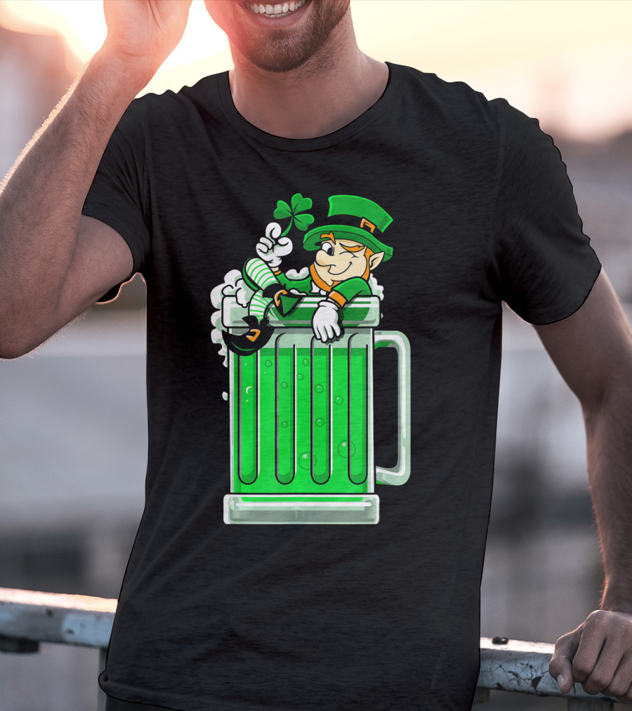 St Patricks Day Drinking Green Beer Leprechaun Shamrock T-Shirt