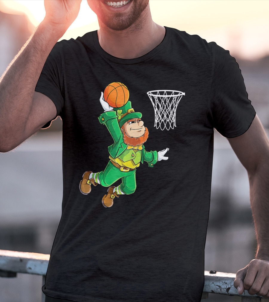 Leprechaun Basketball Dunk St Patrick's Day T-Shirt