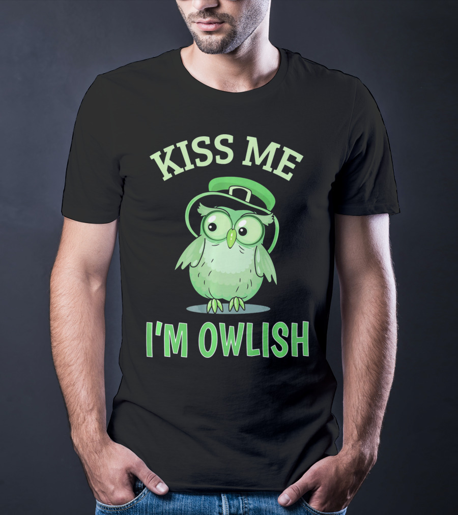 Kiss Me I'm Owlish Irish Owl With Leprechaun Hat T-Shirt