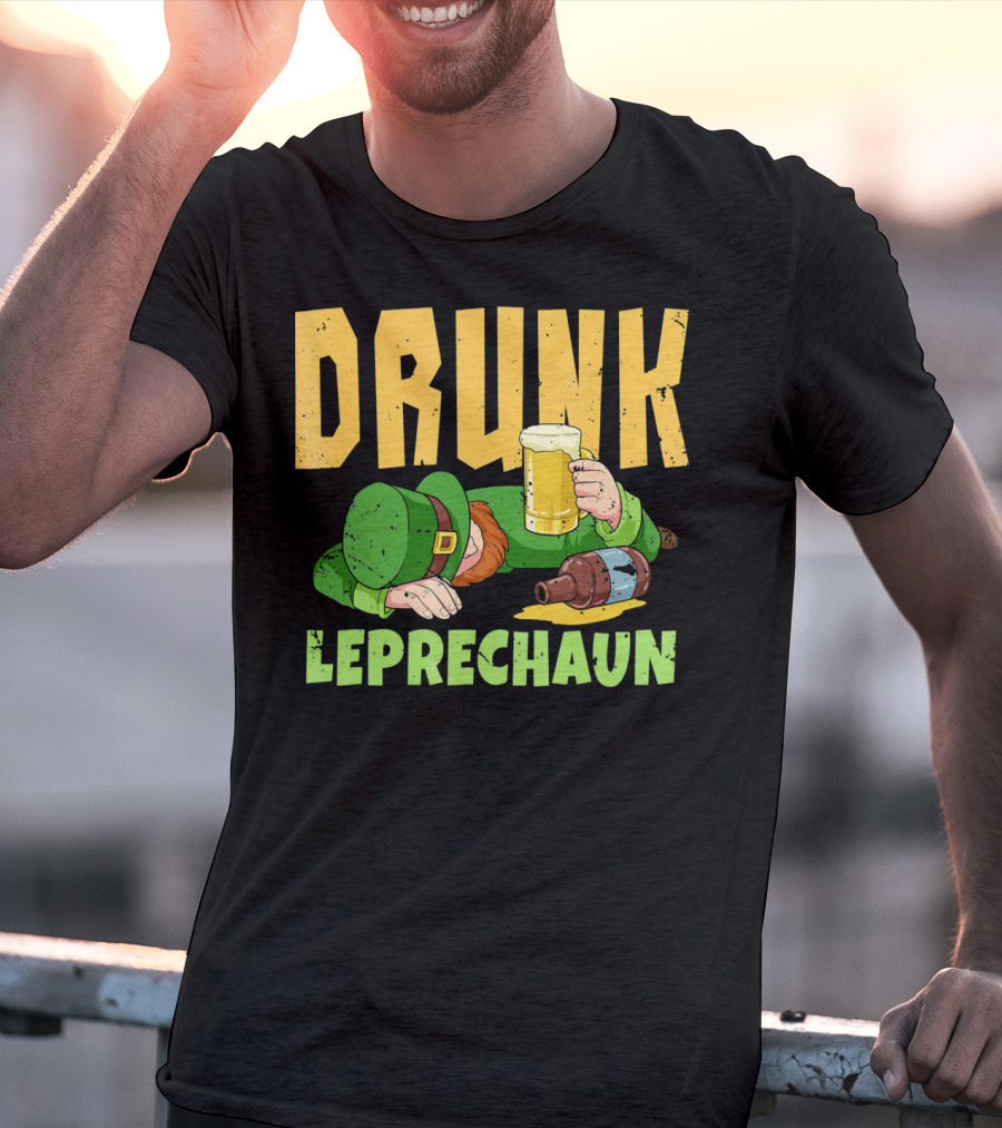 Drunk Leprechaun Holding Beer Mug And Whiskey Bottle T-Shirt