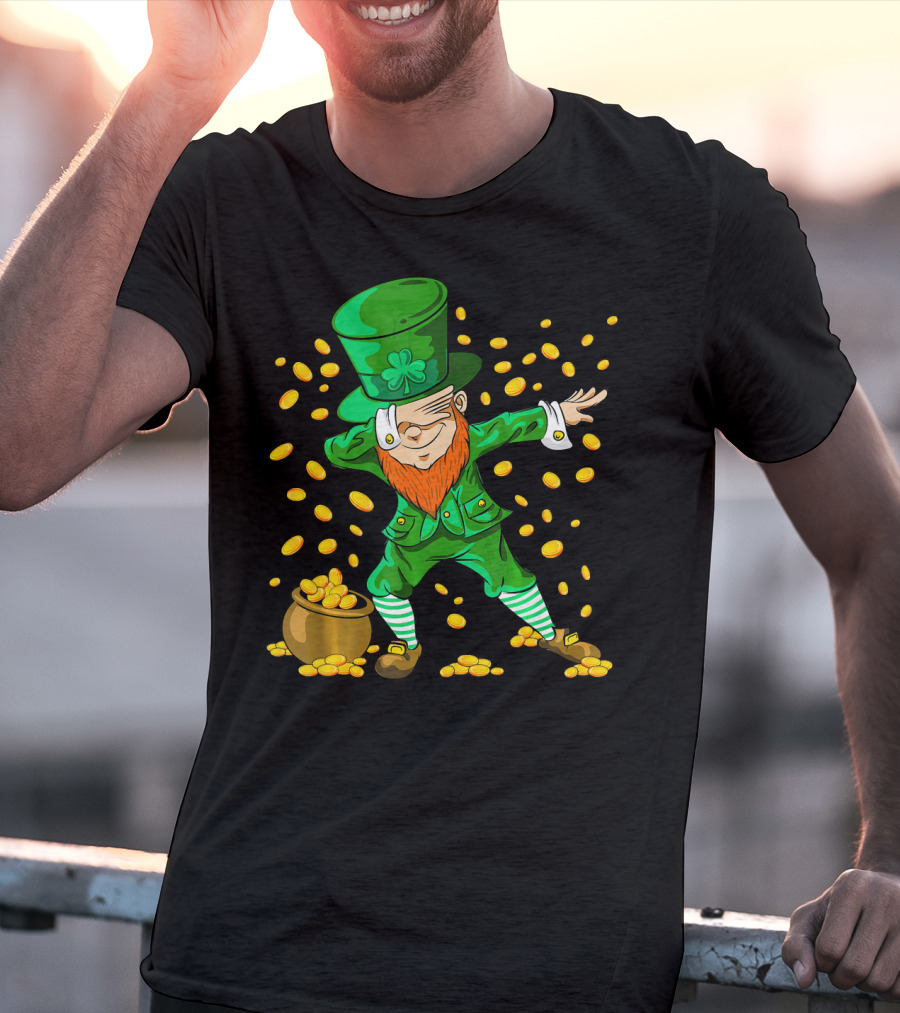 Dabbing Leprechaun With Gold Coins For St Patrick's Day T-Shirt