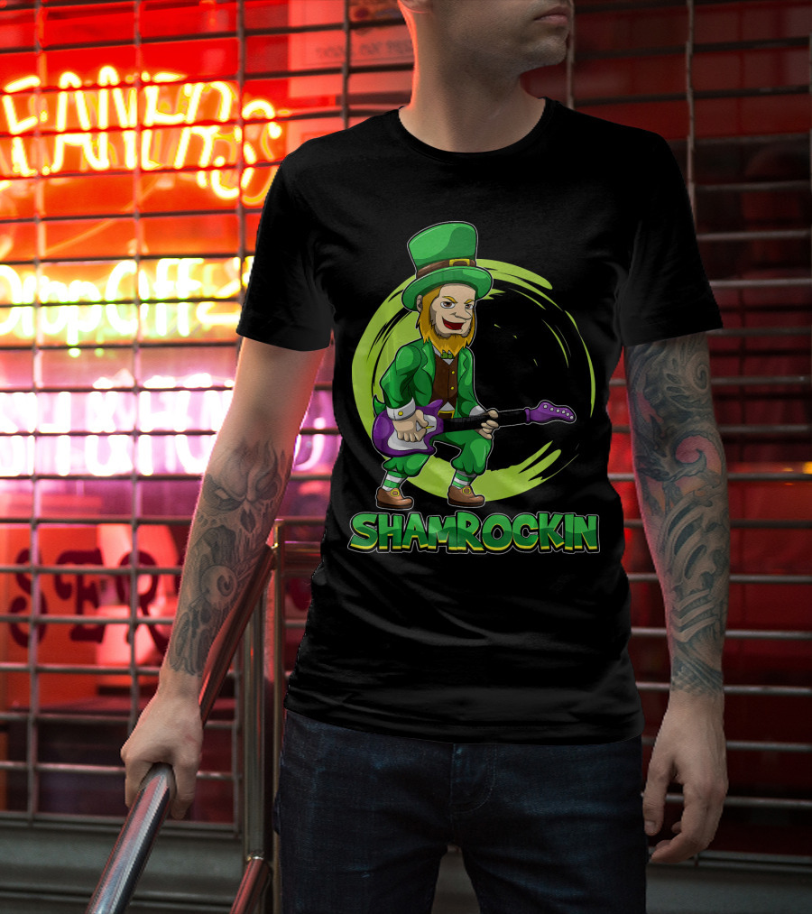 Shamrockin Leprechaun With E Guitar Rocking Celtic Style Green Circle Background T-Shirt