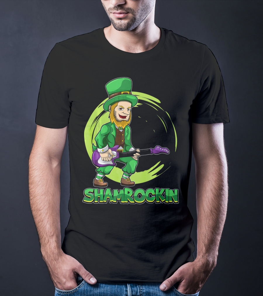 Shamrockin Leprechaun With E Guitar Rocking Celtic Style Green Circle Background T-Shirt