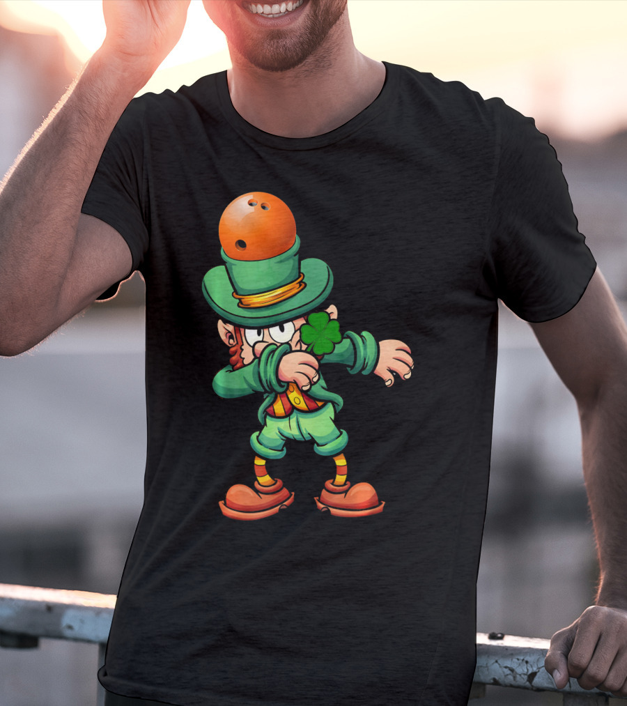 Dabbing Leprechaun Wearing Bowling Ball Hat Holding Shamrock T-Shirt