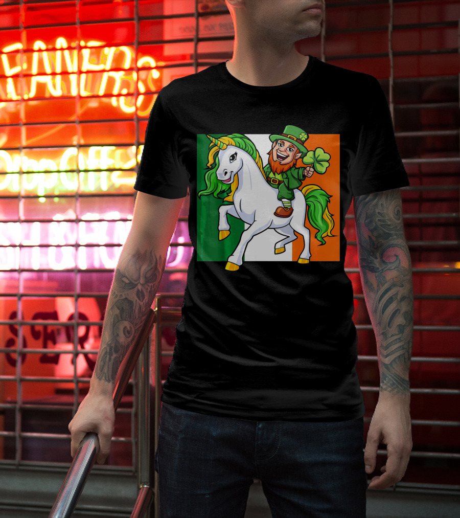 Leprechaun Riding Unicorn Irish Flag St Patricks Day T-Shirt