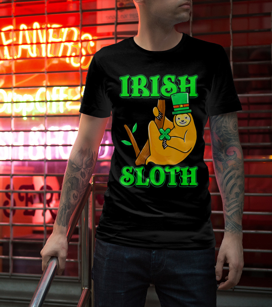 IRISH SLOTH Lucky Sloth With Shamrock And Green Hat T-Shirt