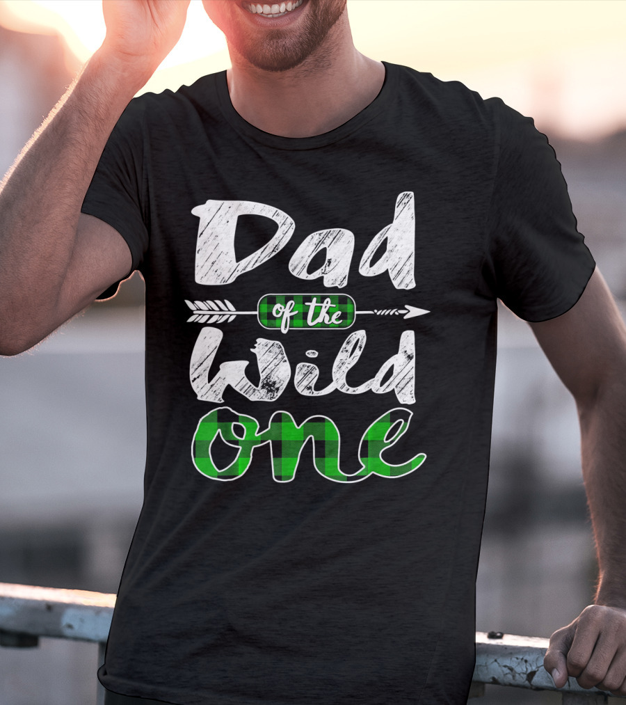 Dad Of The Wild One Irish Green Arrow Plaid T-Shirt