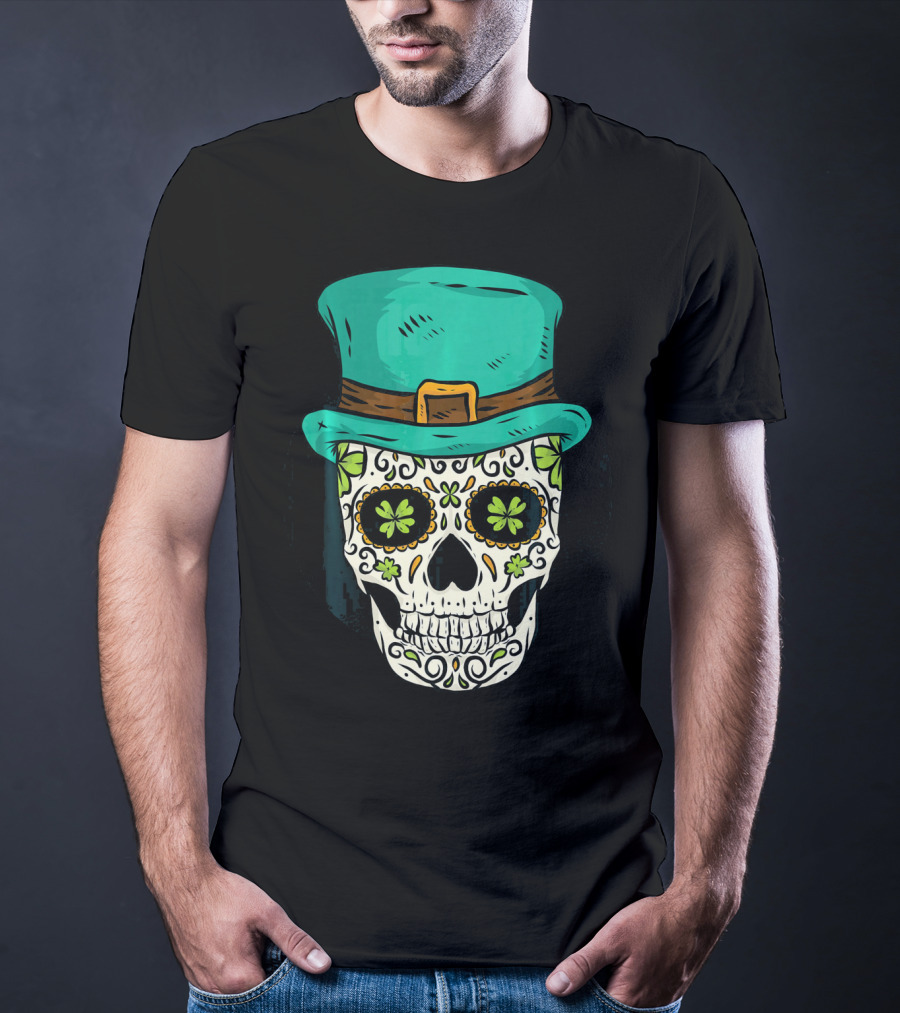Lucky St. Patrick's Day Green Irish Skull With Celtic Shamrocks And Top Hat T-Shirt
