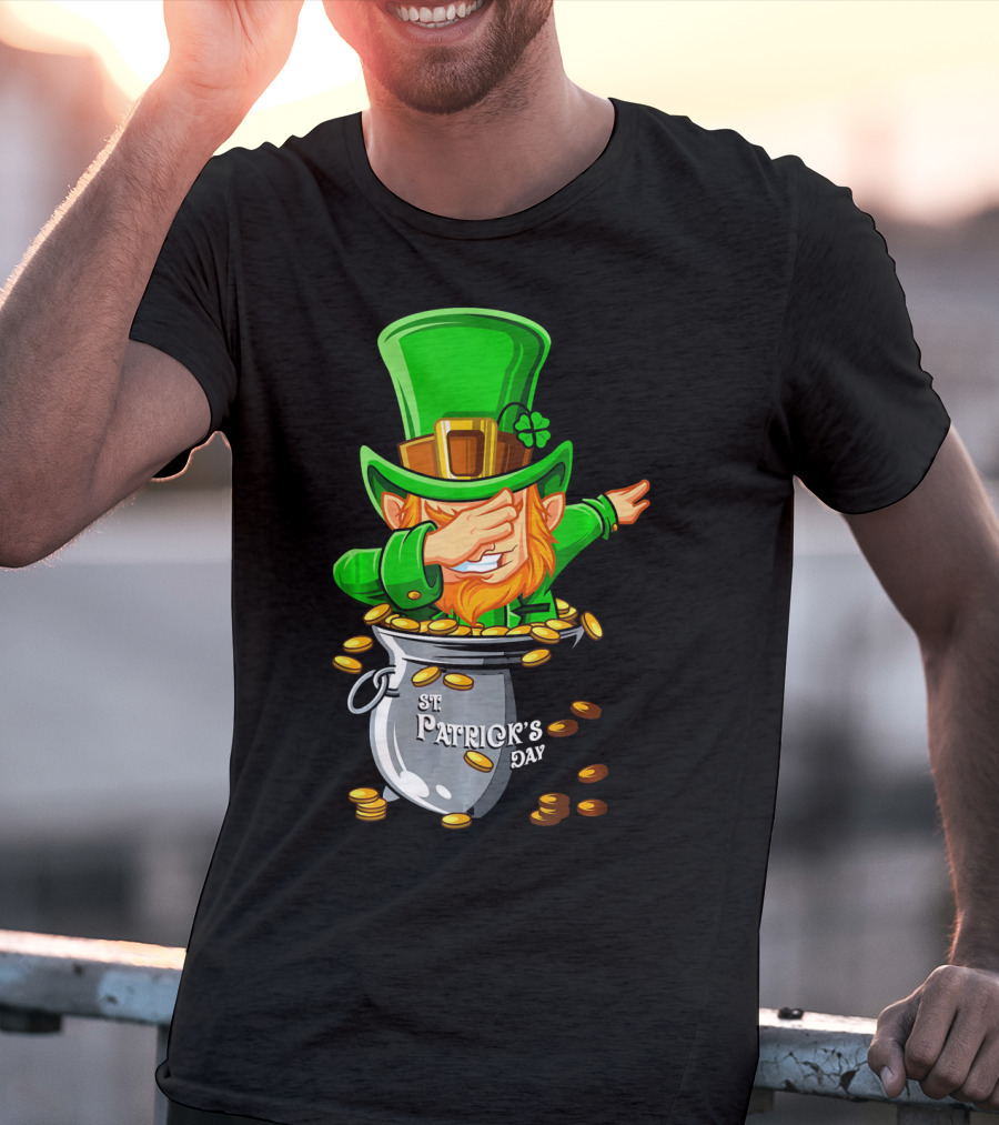 Dabbing Leprechaun St Patrick's Day Pot Of Gold T-Shirt