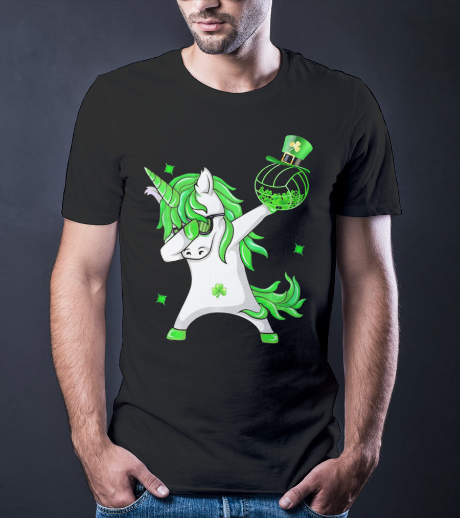 Happy St Patricks Day Dabbing Unicorn With Shamrock Hat And Green Hair T-Shirt