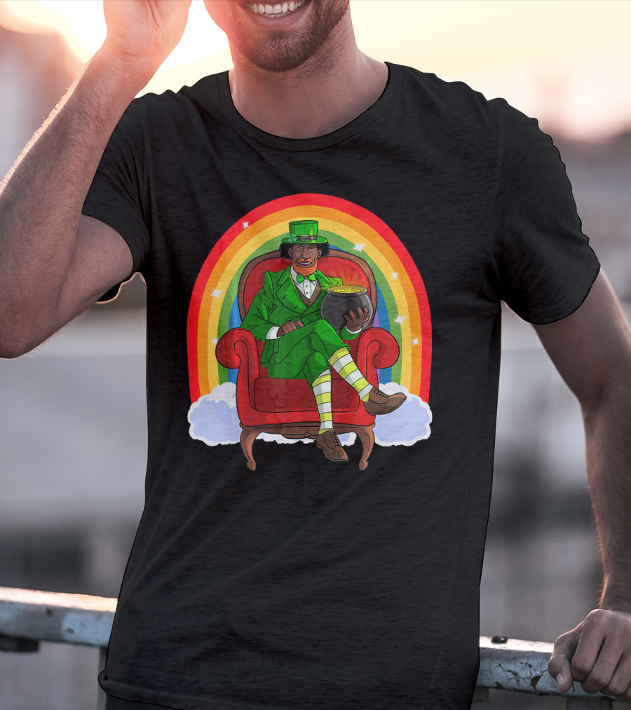 African American Leprechaun With Pot Of Gold And Rainbow St. Patricks T-Shirt