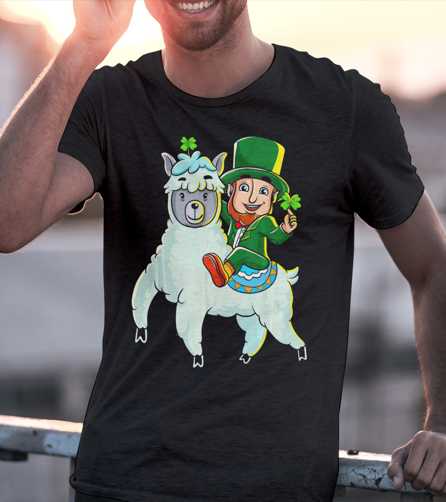 Leprechaun Riding Llama Clover Hat Green Suit Cartoon T-Shirt