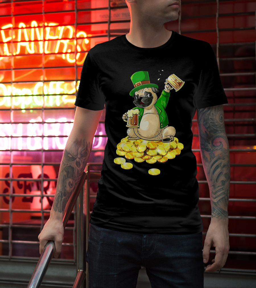 Irish Pug St. Patrick's Day Beer Cheers On Gold Coins T-Shirt
