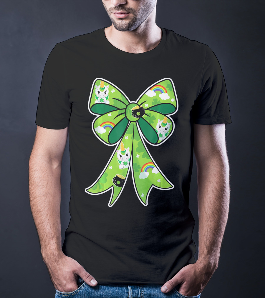 Girls St Patrick's Day Unicorn Bow With Rainbows And Shamrocks T-Shirt