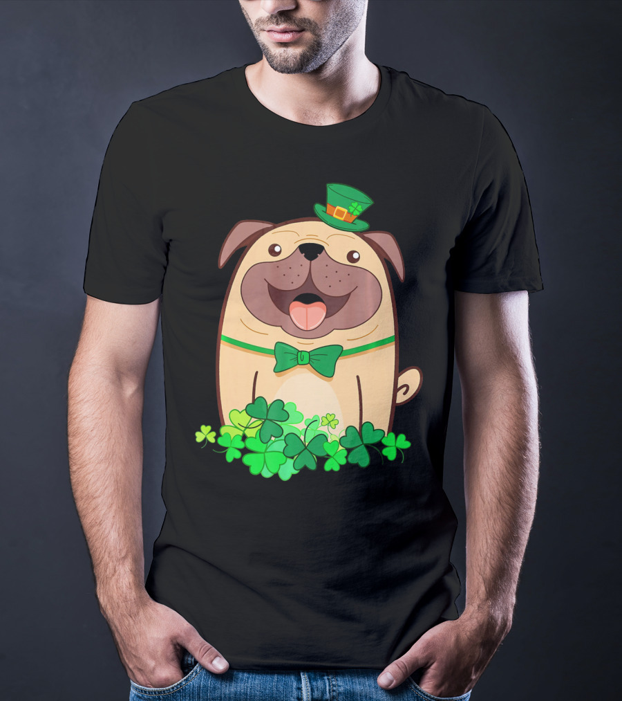 Cute Pug With Leprechaun Hat And Shamrocks T-Shirt