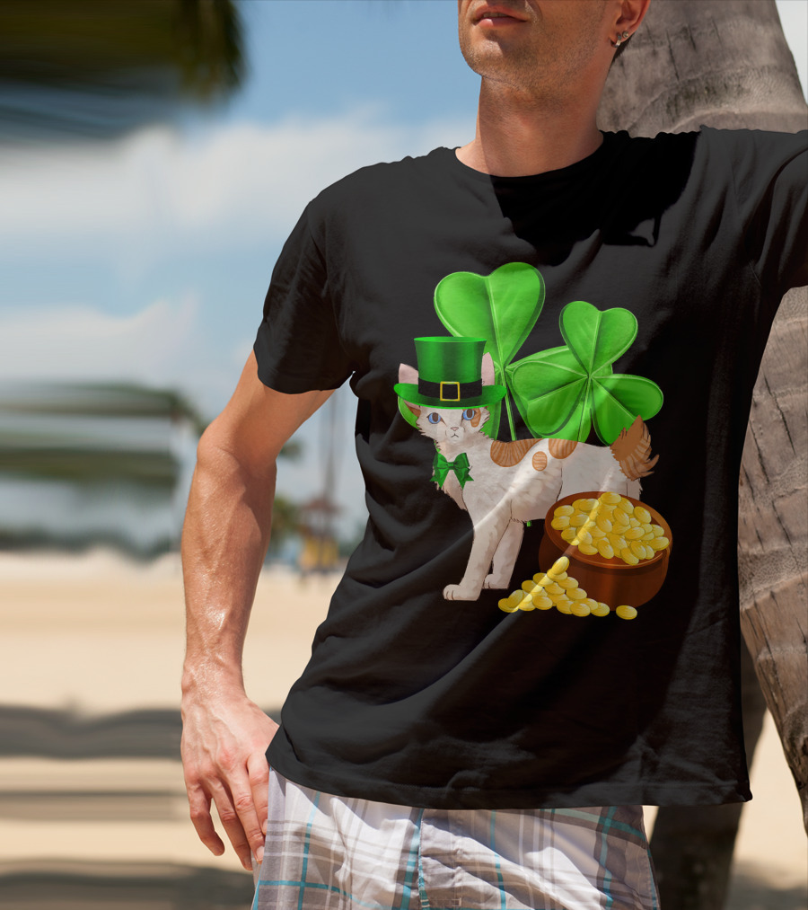 Japanese Bobtail Cat St Patricks Day Lucky Coins Shamrocks Leprechaun Hat T-Shirt