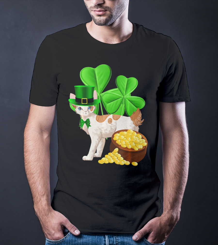 Japanese Bobtail Cat St Patricks Day Lucky Coins Shamrocks Leprechaun Hat T-Shirt