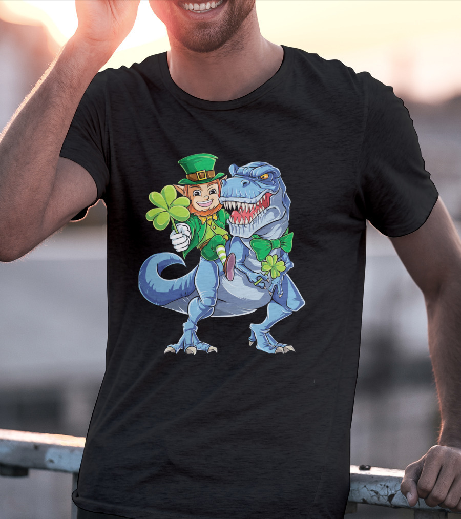 St Patricks Day Leprechaun Riding Dinosaur With Shamrock T-Shirt