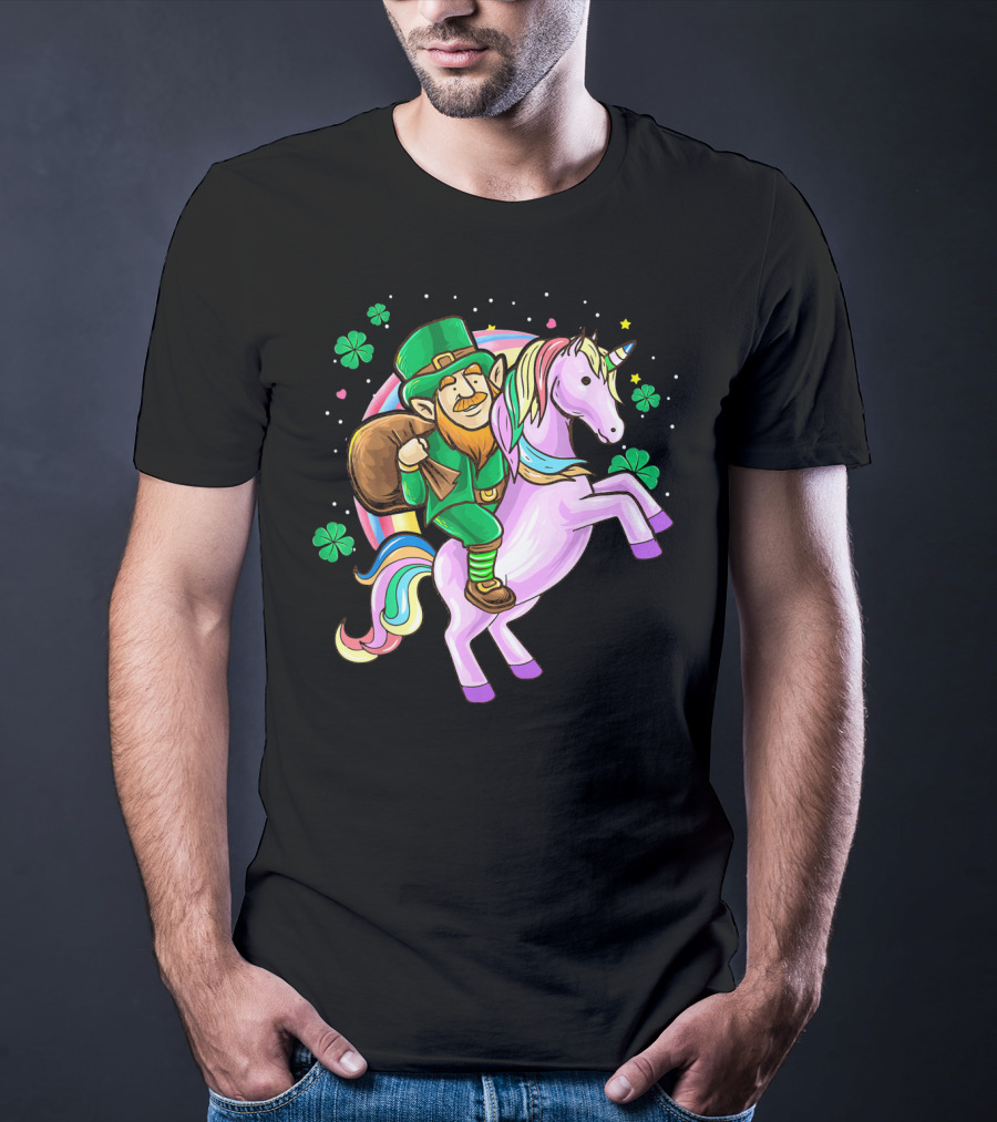 Mens Funny St Patricks Day Leprechaun Riding Unicorn With Shamrocks T-Shirt