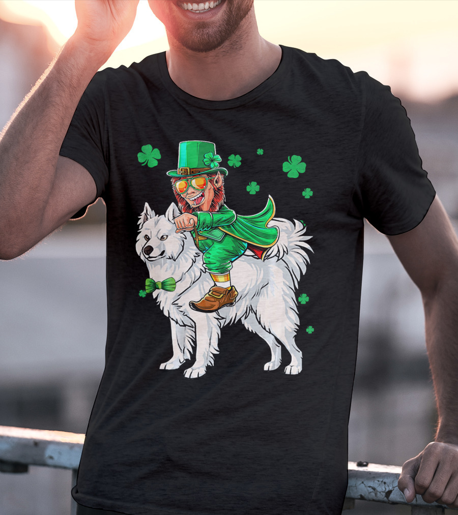Leprechaun Riding Samoyed With Shamrocks St. Patrick's Day T-Shirt
