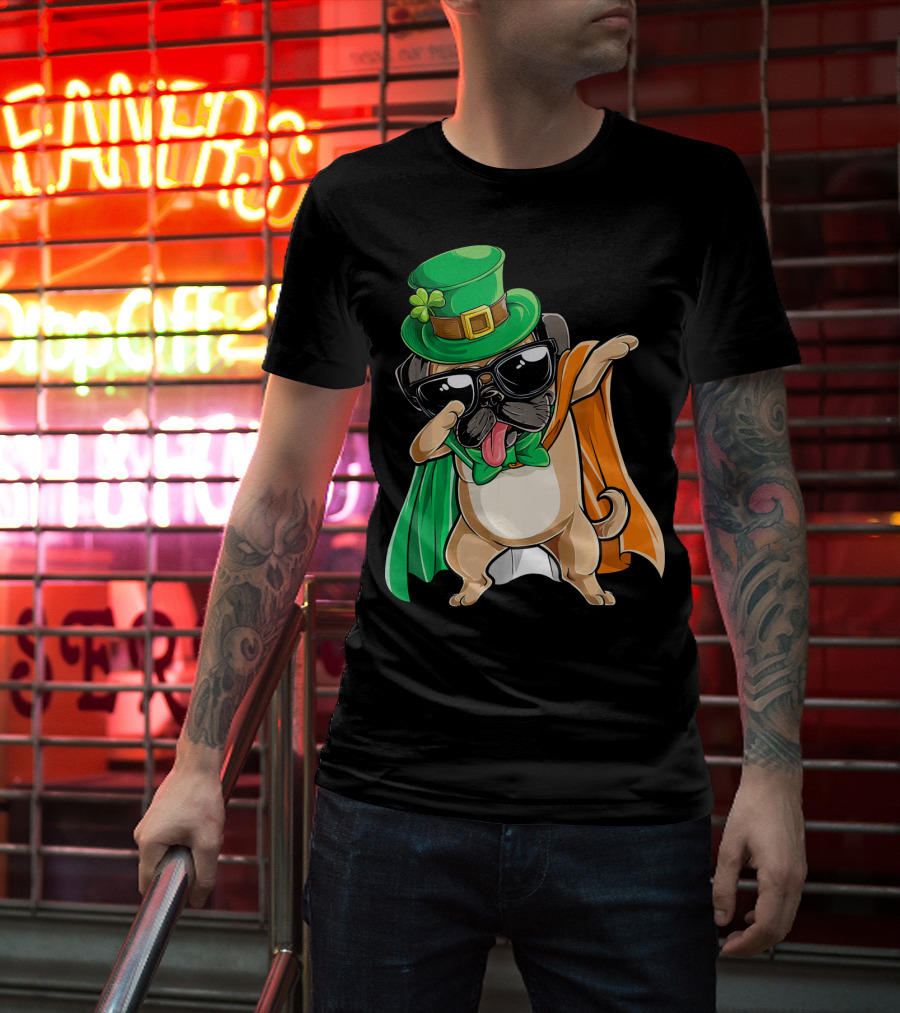 Dabbing Pug St Patrick's Day Leprechaun Hat Cape T-Shirt