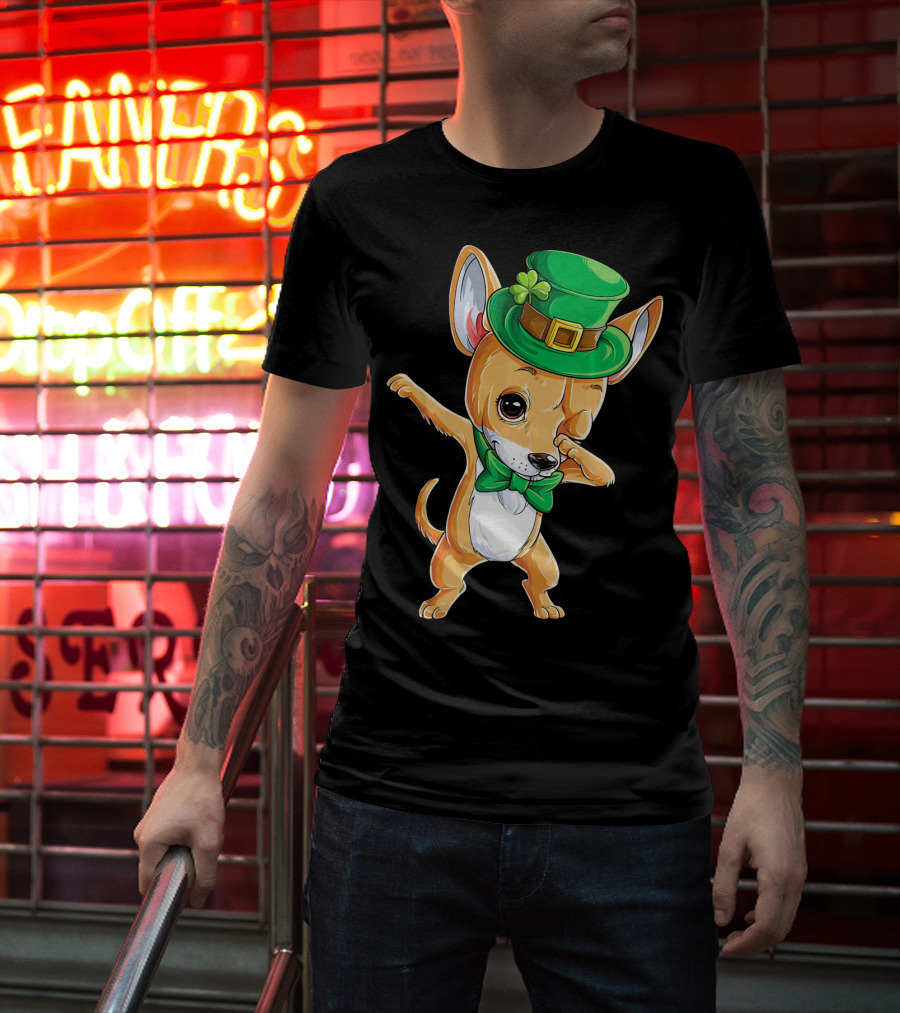 St. Patrick's Day Dabbing Chihuahua Leprechaun Hat T-Shirt