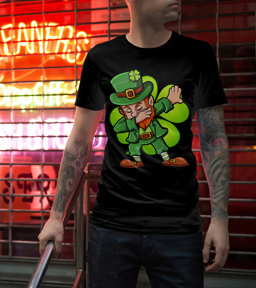 Dabbing Leprechaun With Clover St Patrick's Day Luck T-Shirt