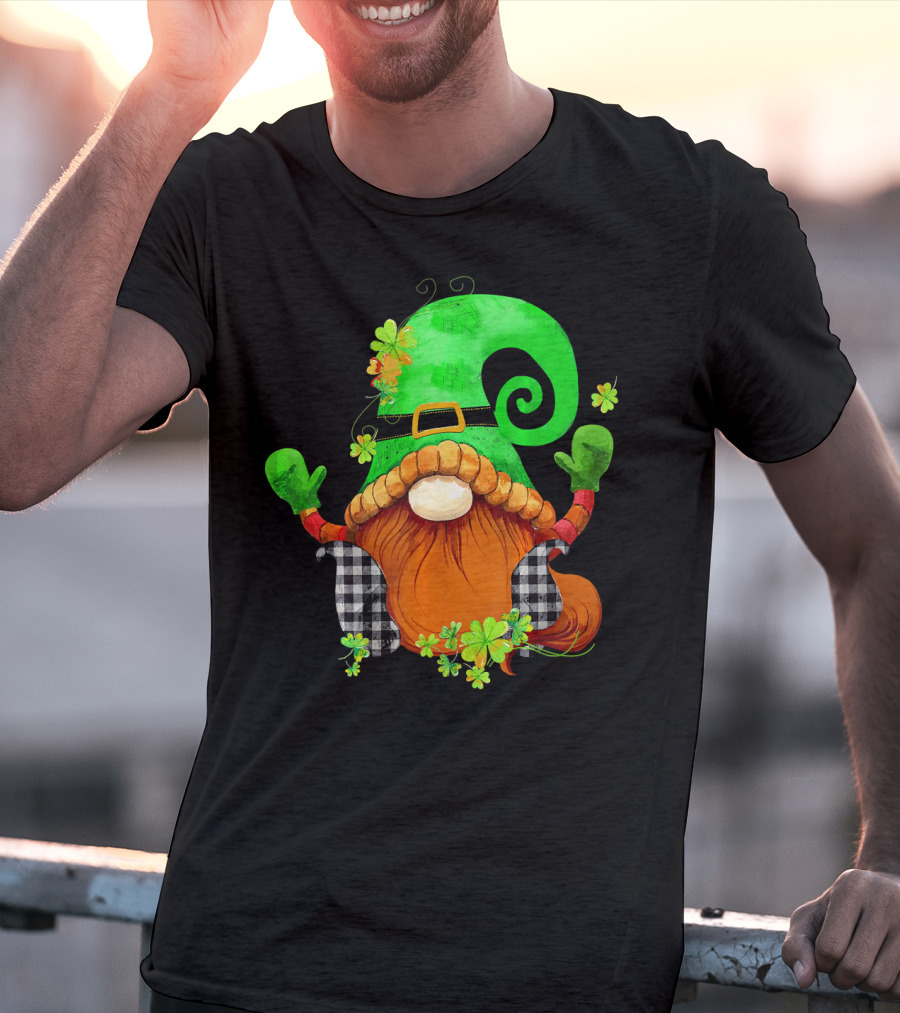 St. Patricks Day Leprechaun Gnome With Shamrock And Green Hat T-Shirt