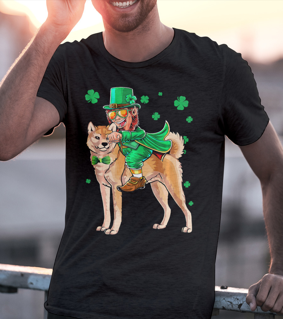 Leprechaun Akita Shamrock St. Patricks Day T-Shirt