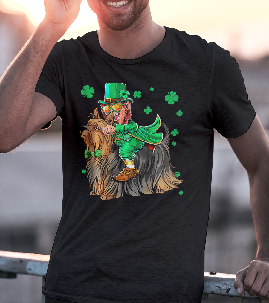 Leprechaun Riding Silky Terrier Shamrock St Patrick's Day T-Shirt