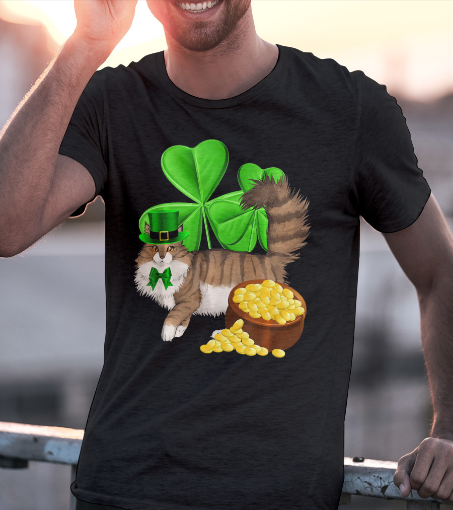 Norwegian Forest Cat Shamrock Gold T-Shirt