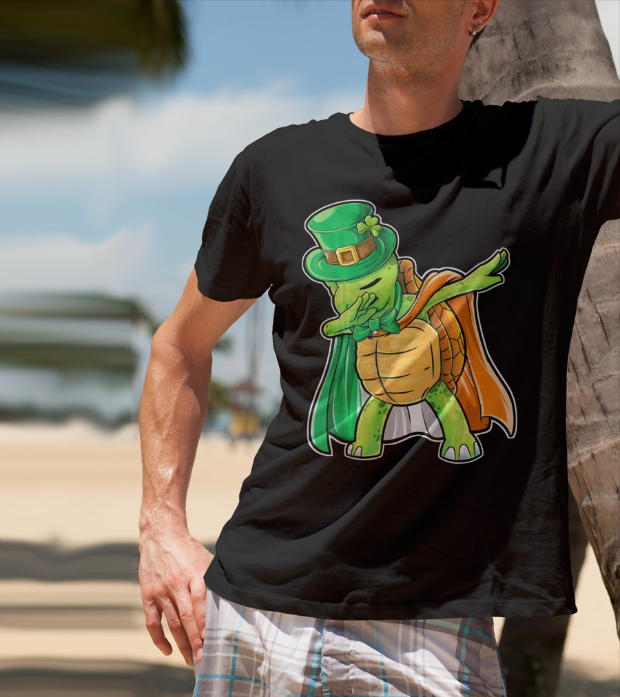 St. Patrick's Day Dabbing Turtle In Leprechaun Hat And Cape T-Shirt