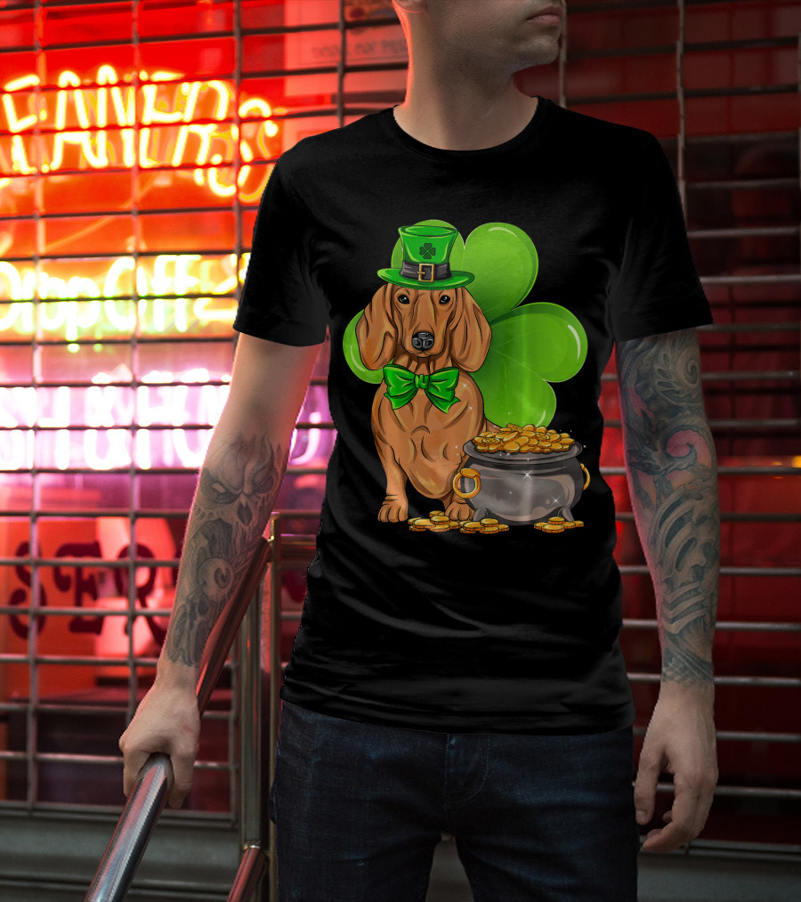 Dachshund St Patricks Day Leprechaun Dog Shamrock Hat Pot Of Gold T-Shirt