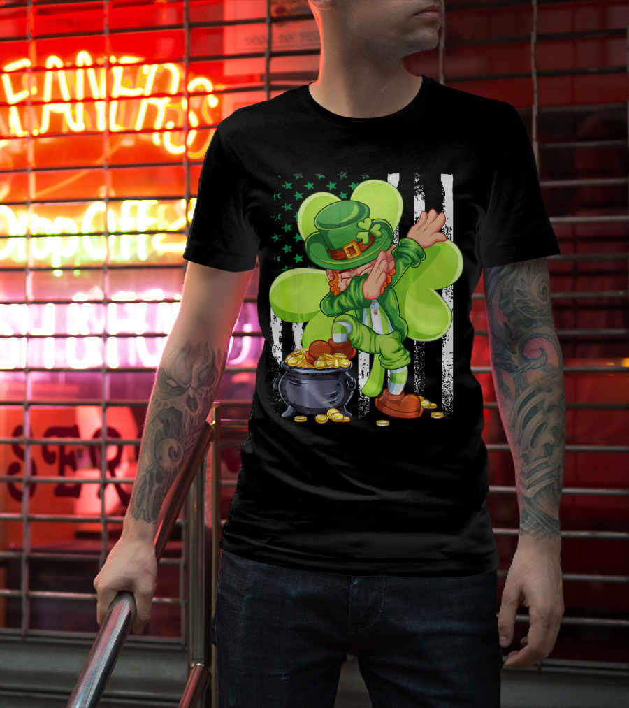 Leprechaun Dabbing With Pot Of Gold And Shamrock T-Shirt