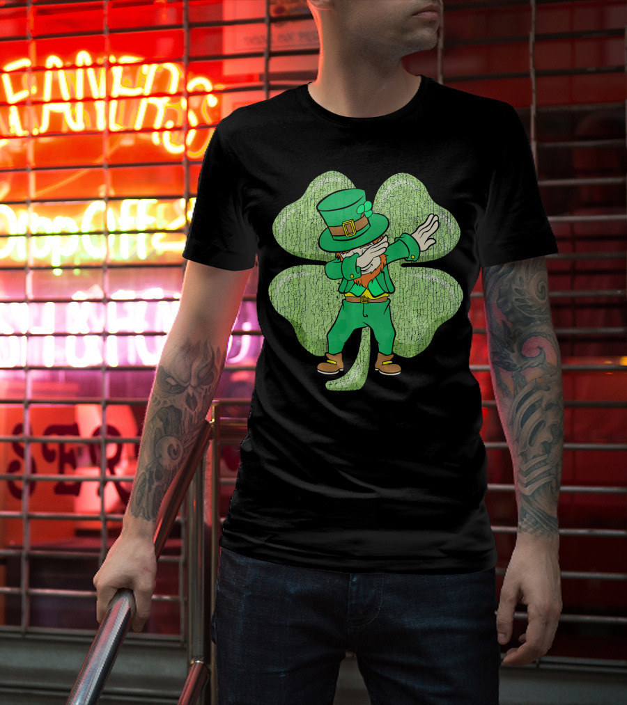 St. Patrick's Paddy's Irish Dabbing Leprechaun With Shamrock T-Shirt