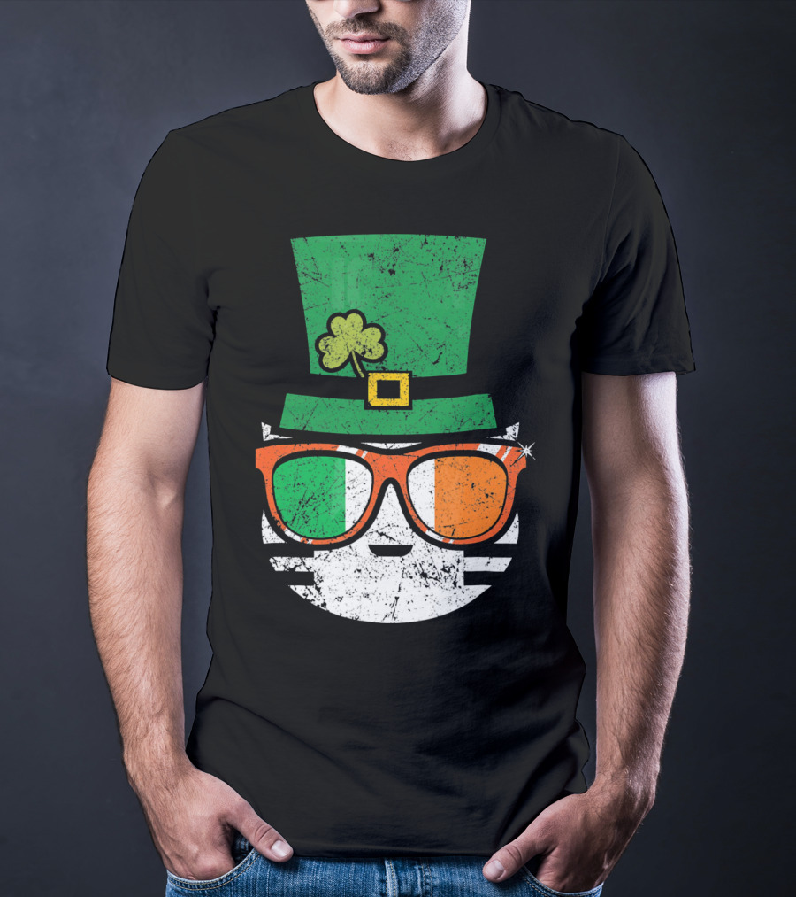 St Patricks Day Irish Cat With Shamrock Hat And Flag Sunglasses T-Shirt