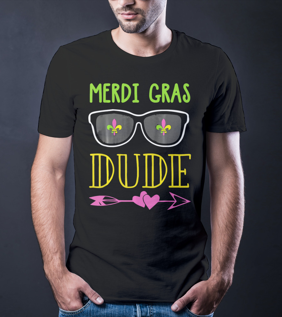 Mardi Gras Dude New Orleans Glasses Fleur De Lis Hearts Arrow T-Shirt