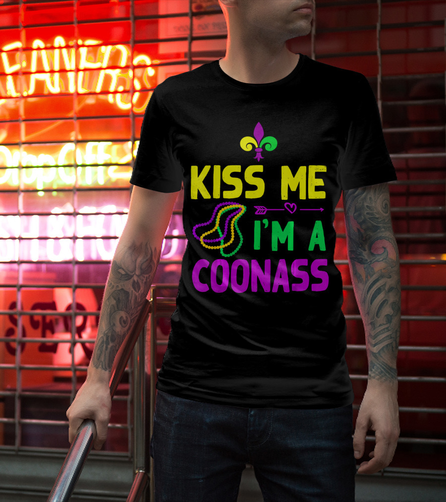 Kiss Me I'm A Coonass Mardi Gras Fleur-de-Lis Beads T-Shirt