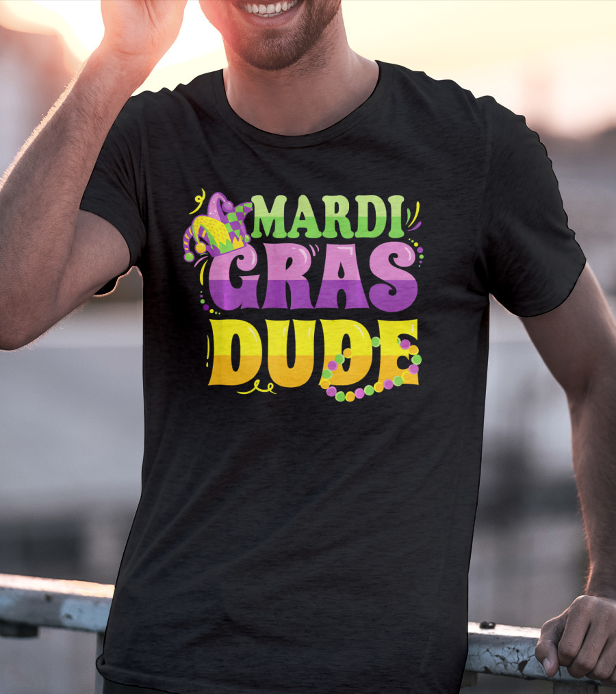 Mardi Gras Dude New Orleans Beads And Jester Hat T-Shirt