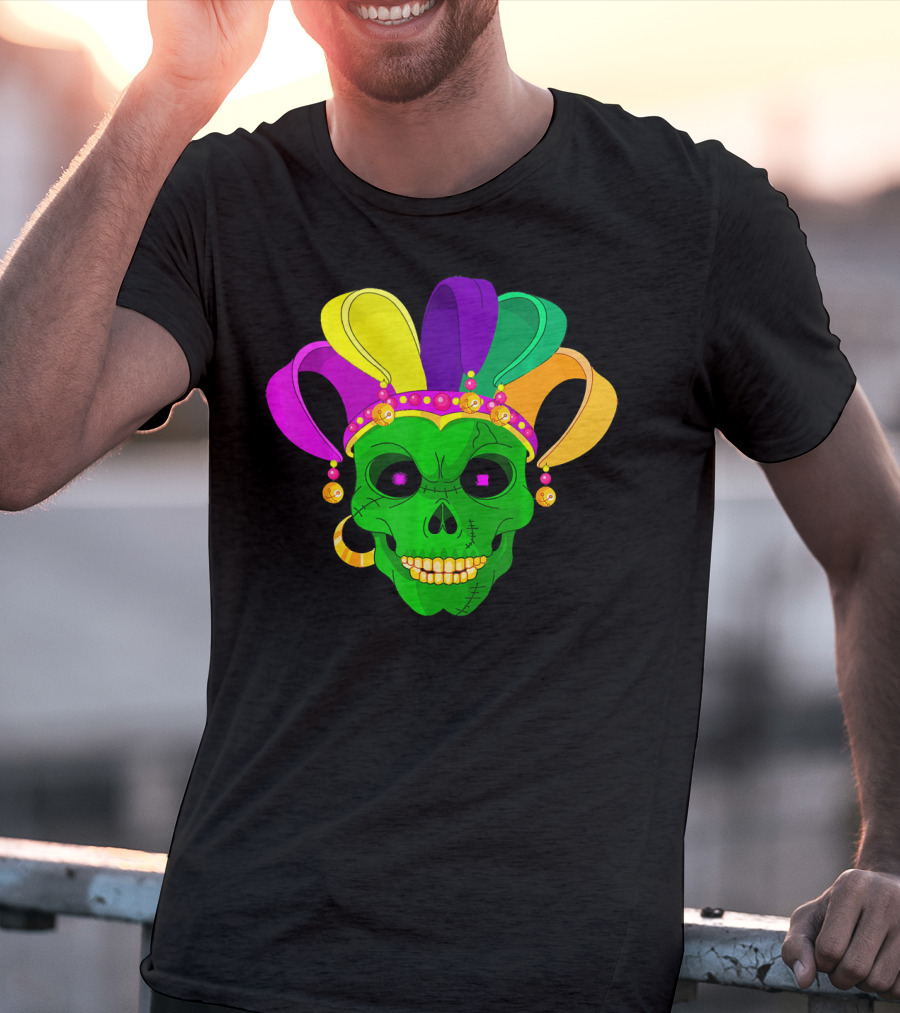 Skull Face Green Jester Hat Mardi Gras T-Shirt