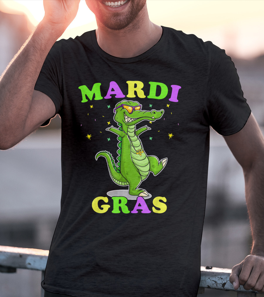 Mardi Gras Alligator Party With Sunglasses And Beads T-Shirt