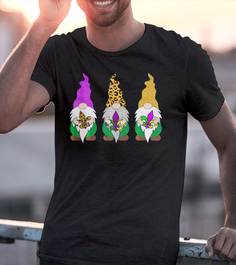 Mardi Gras Festival Colors Glitter Leopard Pattern Gnomes With Fleur-de-Lis T-Shirt