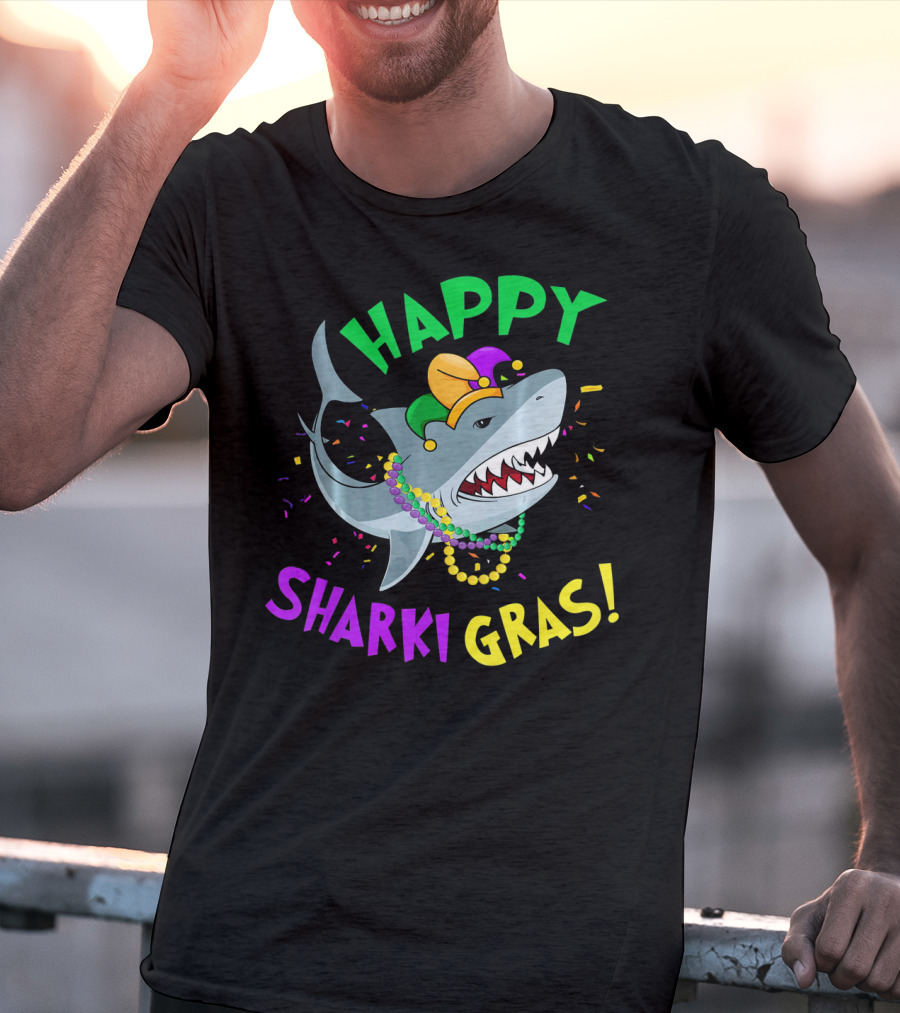 Happy Sharki Gras Mardi Gras Shark With Beads And Jester Hat T-Shirt