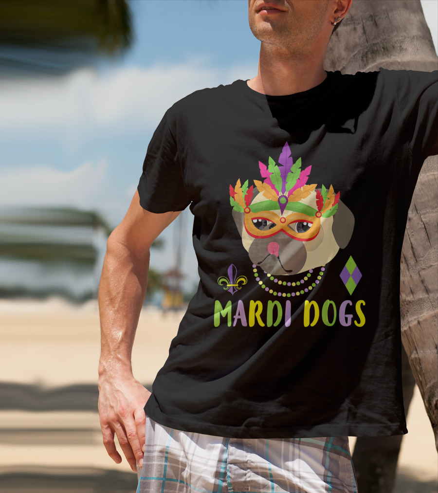 Pug Dog Mardi Gras Beads Mask Fleur De Lis Mardi Dogs Masquerade Costume T-Shirt