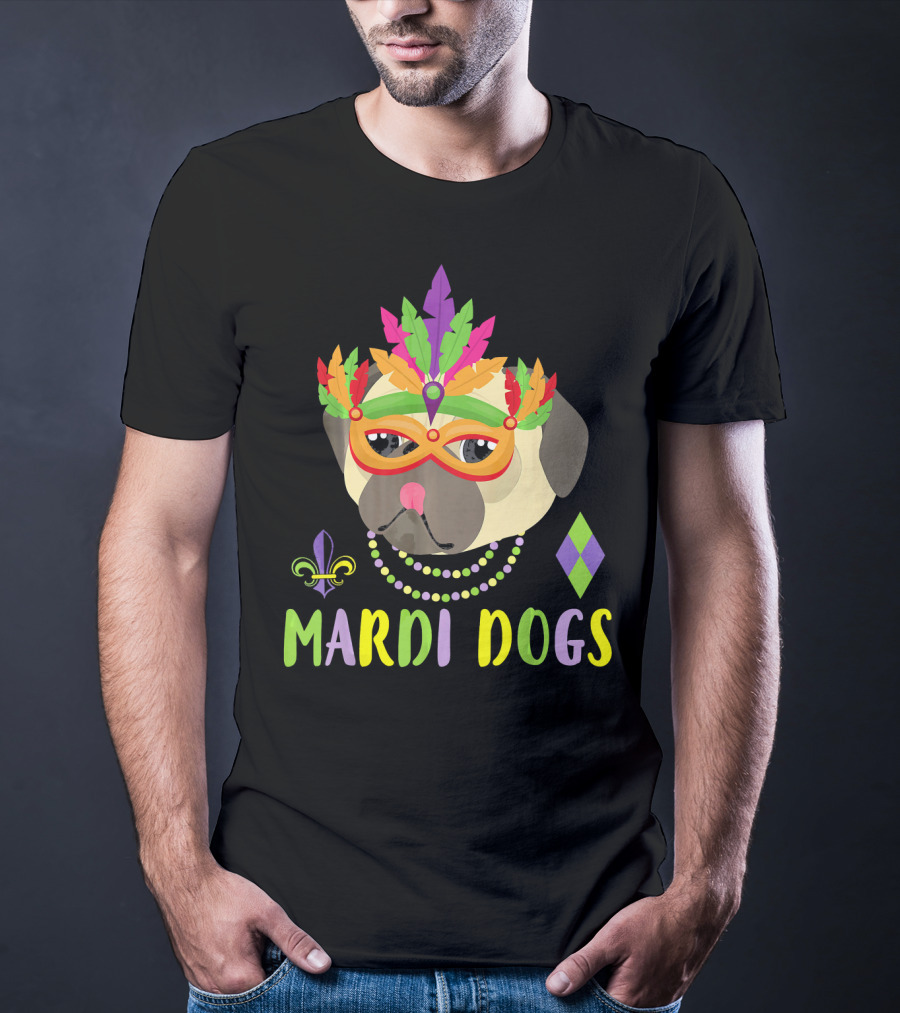 Pug Dog Mardi Gras Beads Mask Fleur De Lis Mardi Dogs Masquerade Costume T-Shirt