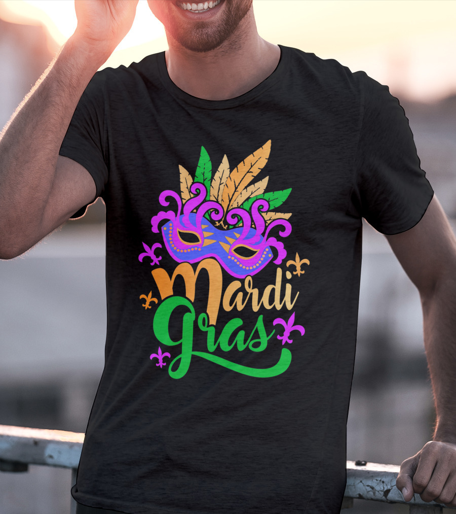 Mardi Gras Mask With Feathers And Fleur-de-Lis T-Shirt