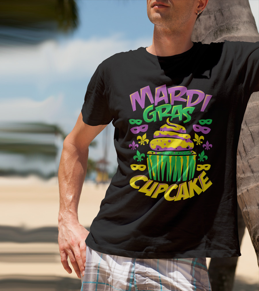 Mardi Gras Cupcake New Orleans Masks Fleur-de-Lis T-Shirt