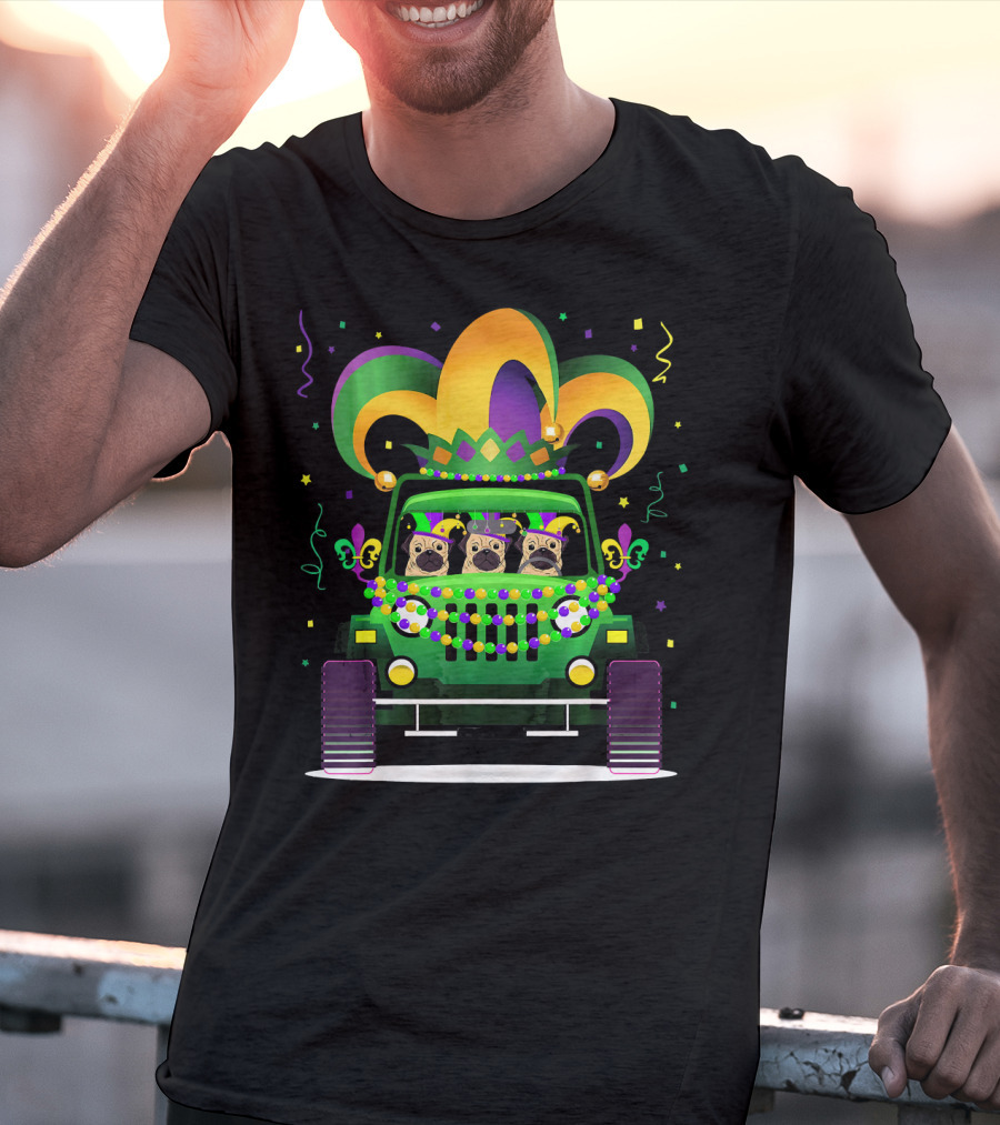 Funny Pug Trio In Jeep With Mardi Gras Jester Hat And Beads T-Shirt