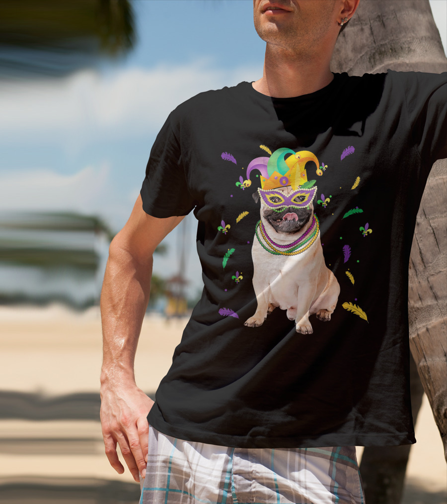 Mardi Gras Pug With Beads And Jester Mask T-Shirt